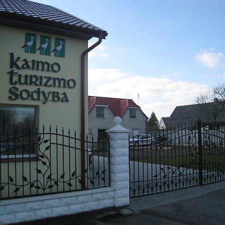 Stasio Balseviciaus Homestead Raudonė Buitenkant foto